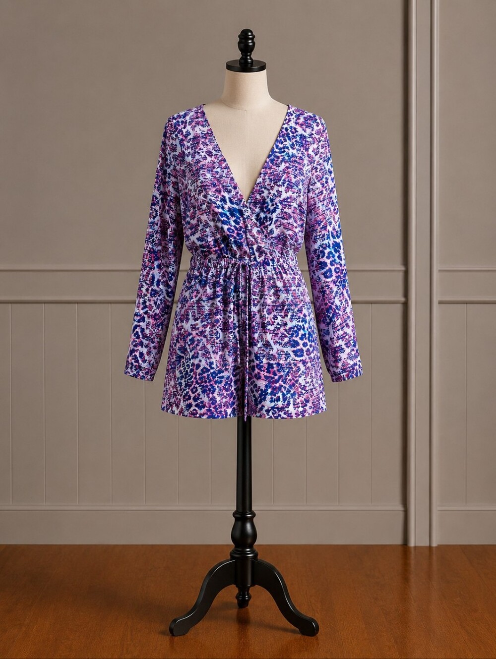✨️𝑴𝒂𝒌𝒆 𝒂𝒏 𝑶𝒇𝒇𝒆𝒓✨️Jennifer Lopez Printed Faux Wrap Romper